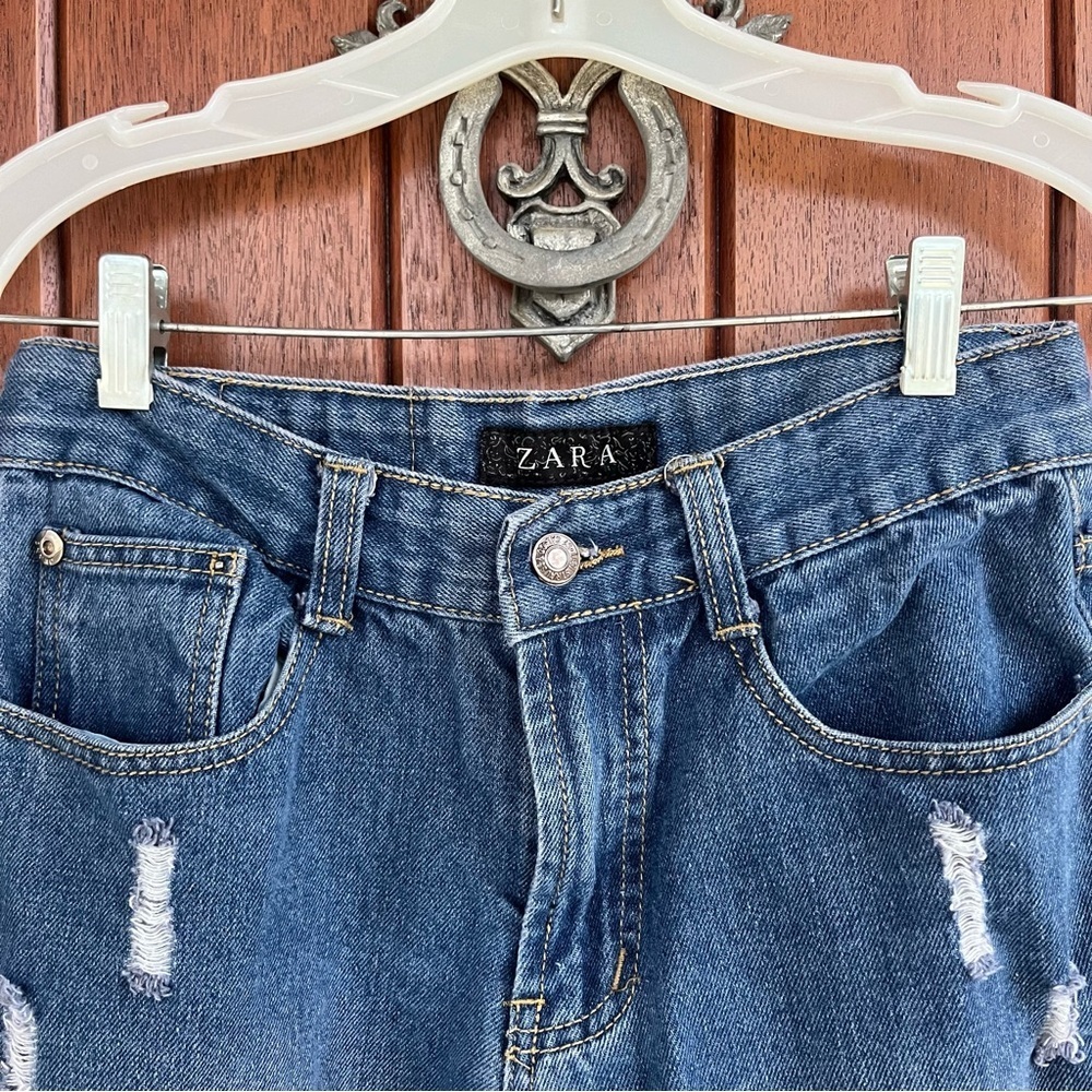Zara Distressed Straight Leg Jeans - Picture 3 of 8
